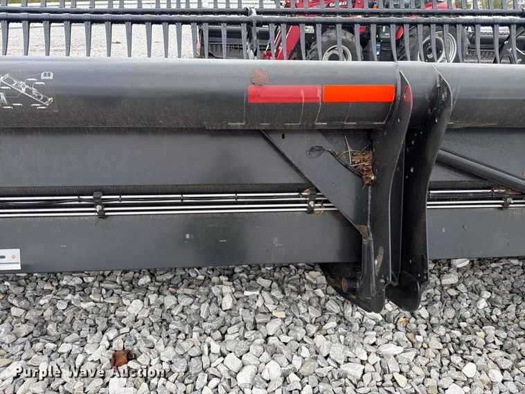 image for item YA5631 2020 MacDon FD140 flex draper head