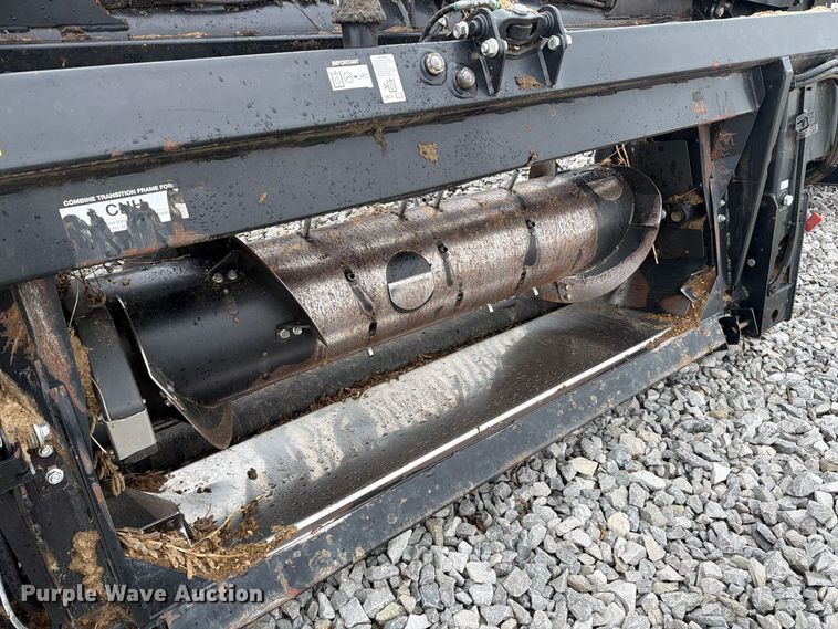 image for item YA5631 2020 MacDon FD140 flex draper head