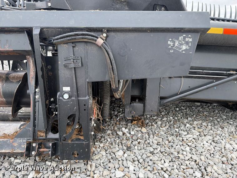 image for item YA5631 2020 MacDon FD140 flex draper head