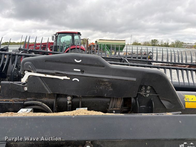 image for item YA5631 2020 MacDon FD140 flex draper head