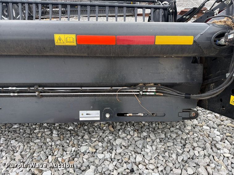 image for item YA5631 2020 MacDon FD140 flex draper head