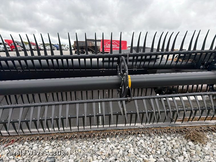 image for item YA5631 2020 MacDon FD140 flex draper head