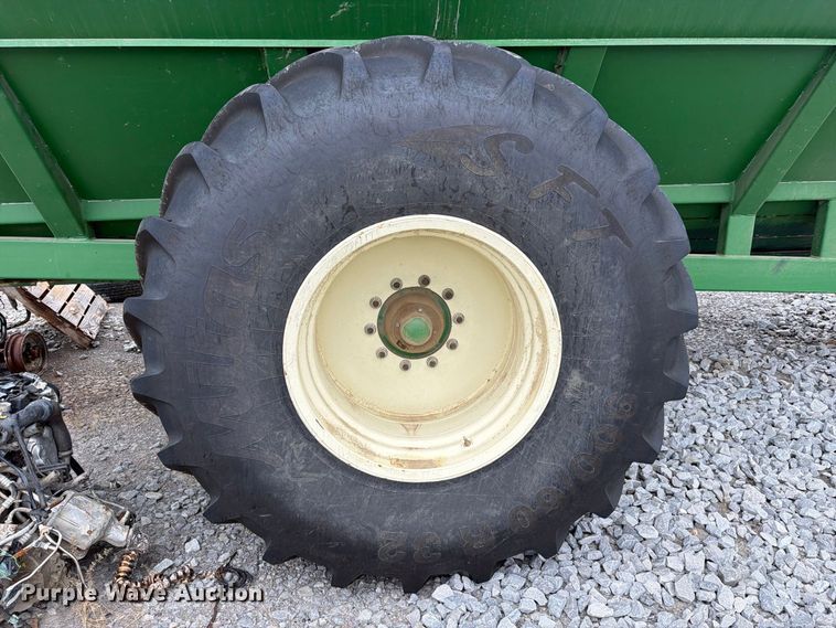 image for item YA5632 Killbros 1950 grain cart