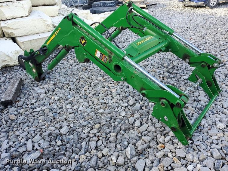 image for item YA5776 2022 John Deere 520M loader
