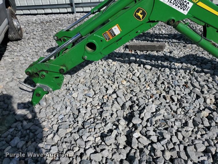 image for item YA5776 2022 John Deere 520M loader