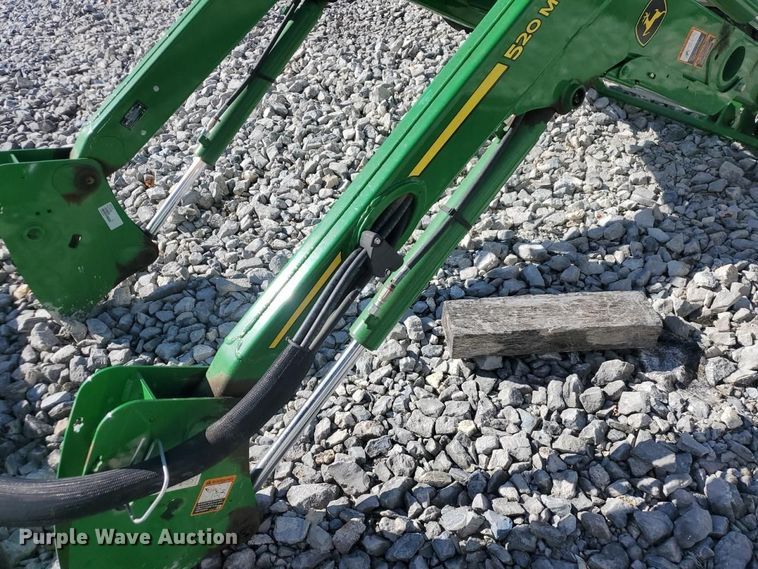 image for item YA5776 2022 John Deere 520M loader