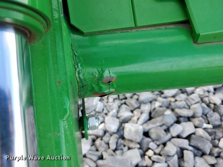 image for item YA5776 2022 John Deere 520M loader