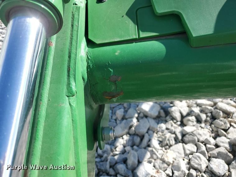 image for item YA5776 2022 John Deere 520M loader