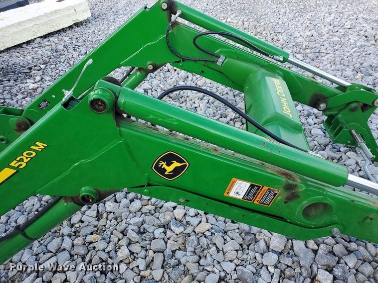 image for item YA5776 2022 John Deere 520M loader