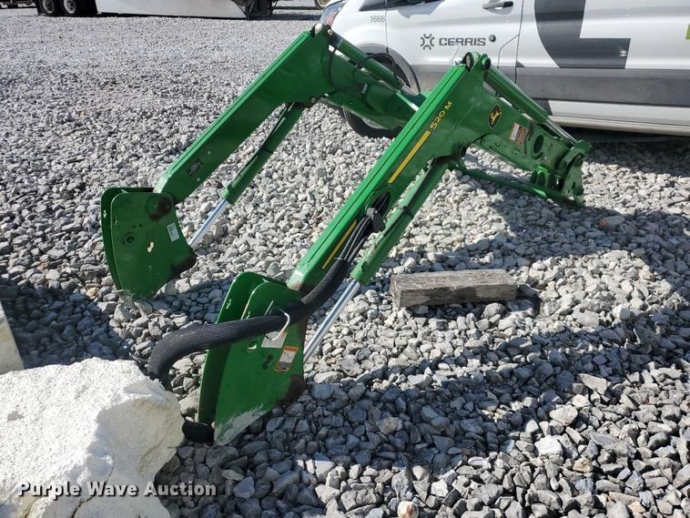 image for item YA5776 2022 John Deere 520M loader