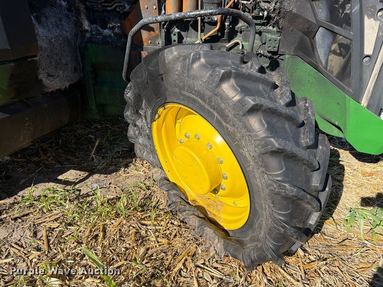 image for item YA5789 2023 John Deere 8R 280 MFWD tractor