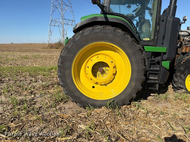 image for item YA5789 2023 John Deere 8R 280 MFWD tractor
