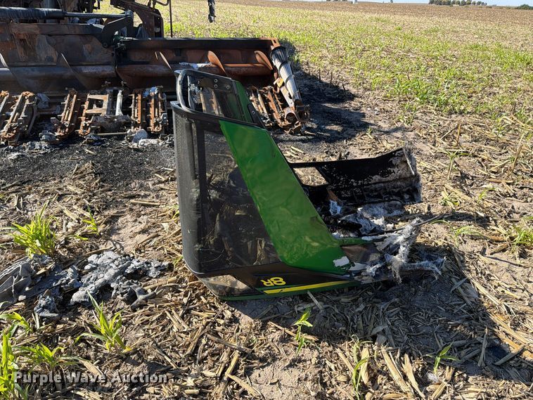 image for item YA5789 2023 John Deere 8R 280 MFWD tractor