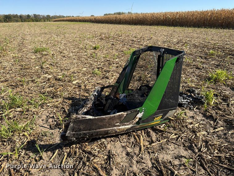 image for item YA5789 2023 John Deere 8R 280 MFWD tractor
