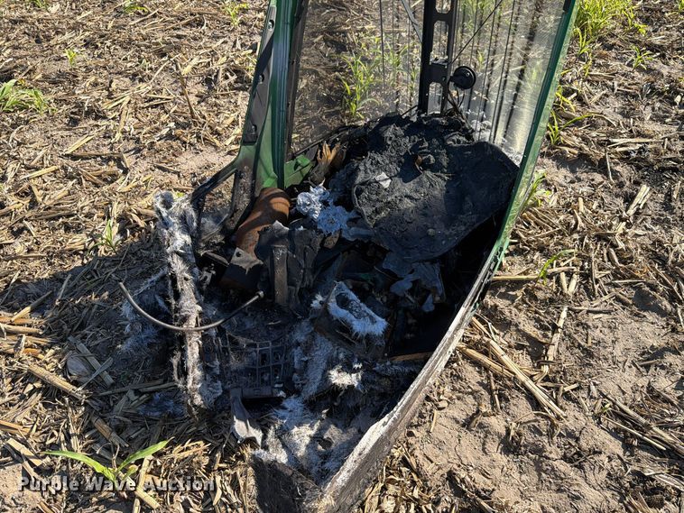image for item YA5789 2023 John Deere 8R 280 MFWD tractor