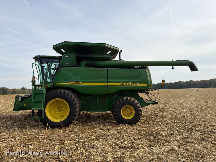 image for item YA5811 2003 John Deere 9650 STS combine