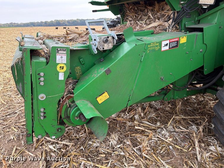 image for item YA5811 2003 John Deere 9650 STS combine