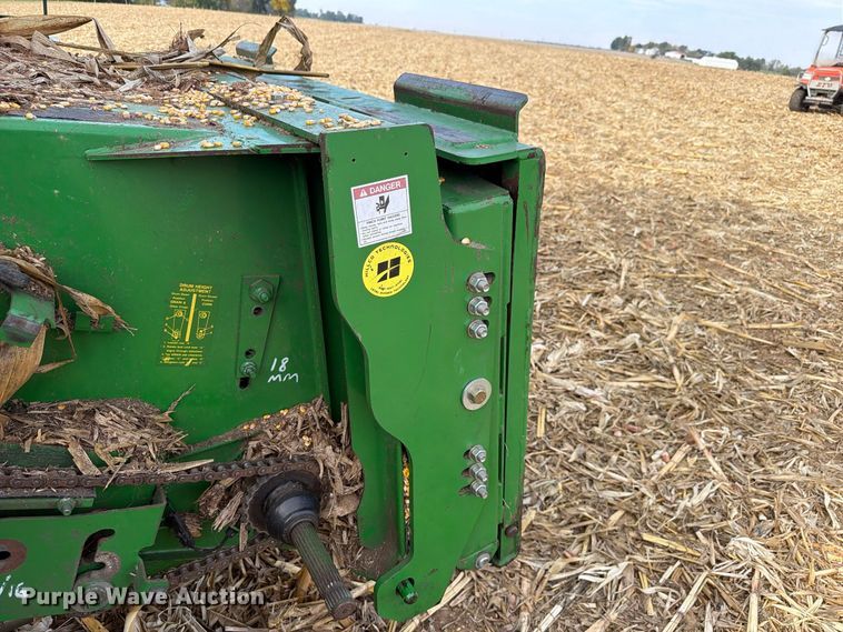 image for item YA5811 2003 John Deere 9650 STS combine