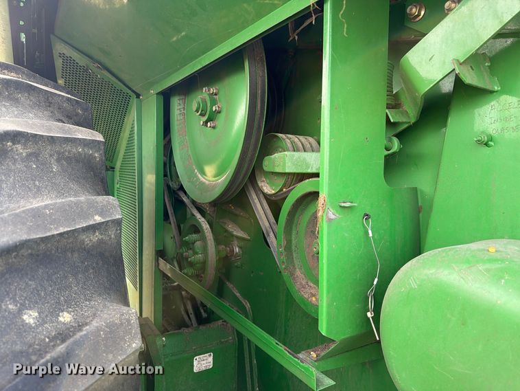 image for item YA5811 2003 John Deere 9650 STS combine