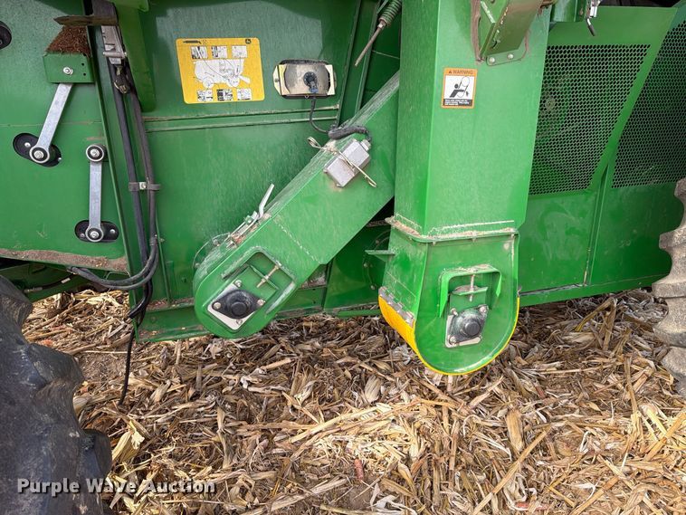 image for item YA5811 2003 John Deere 9650 STS combine