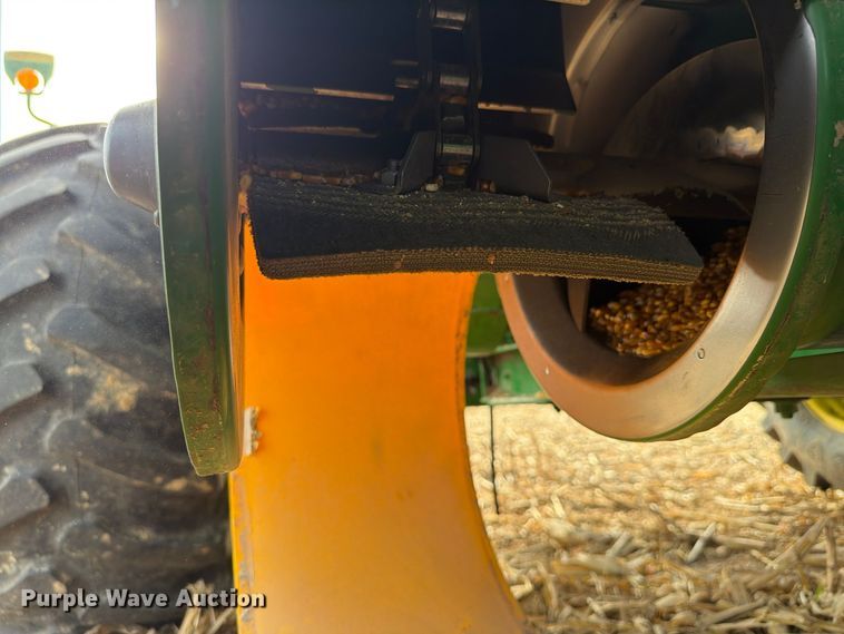 image for item YA5811 2003 John Deere 9650 STS combine