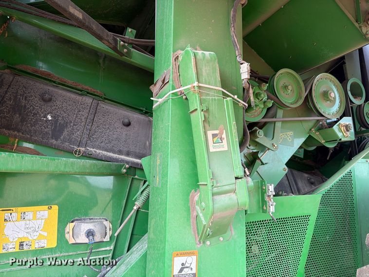 image for item YA5811 2003 John Deere 9650 STS combine