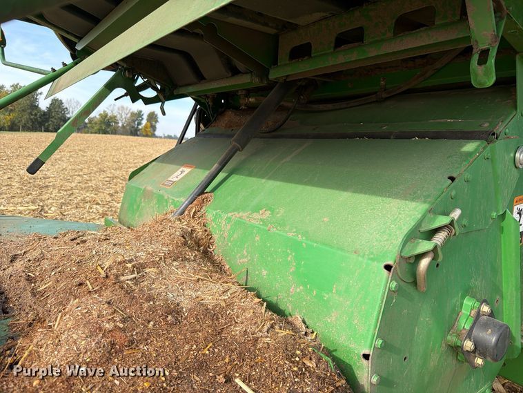 image for item YA5811 2003 John Deere 9650 STS combine