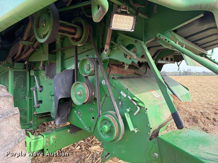 image for item YA5811 2003 John Deere 9650 STS combine
