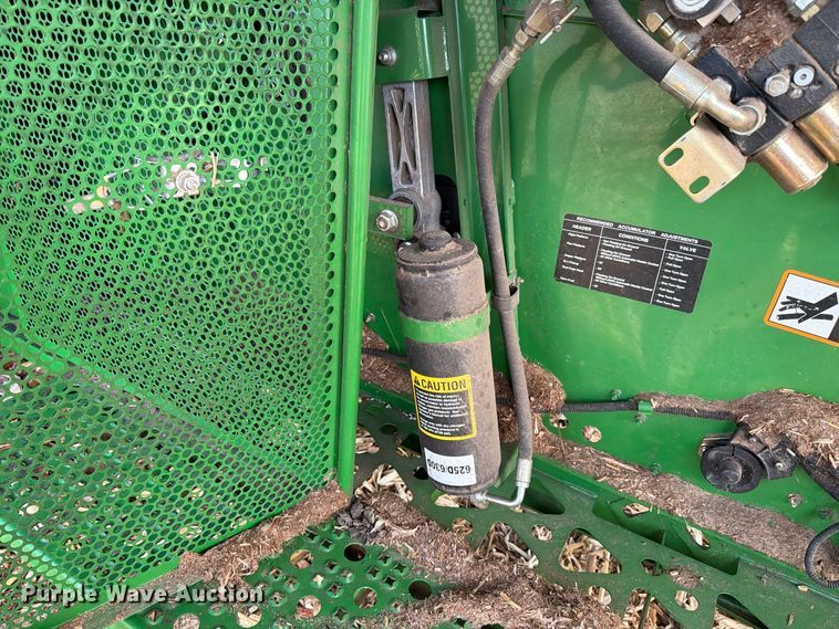 image for item YA5811 2003 John Deere 9650 STS combine