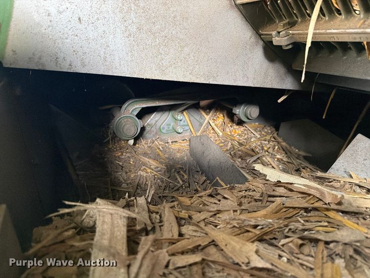 image for item YA5811 2003 John Deere 9650 STS combine