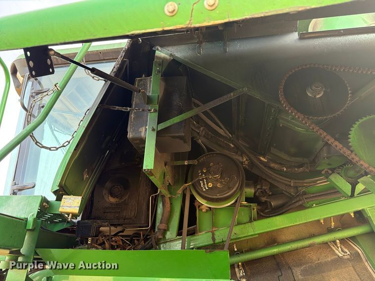 image for item YA5811 2003 John Deere 9650 STS combine
