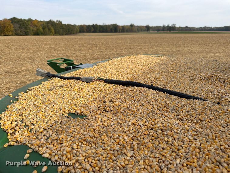 image for item YA5811 2003 John Deere 9650 STS combine
