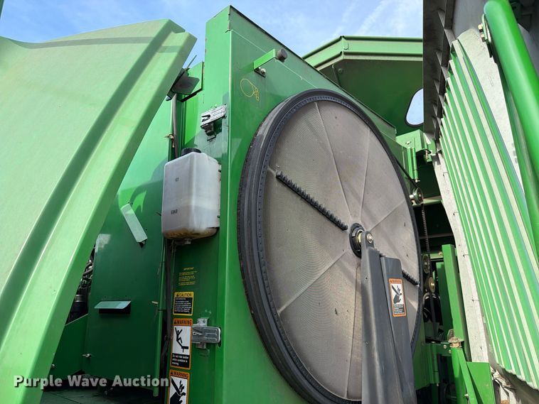 image for item YA5811 2003 John Deere 9650 STS combine