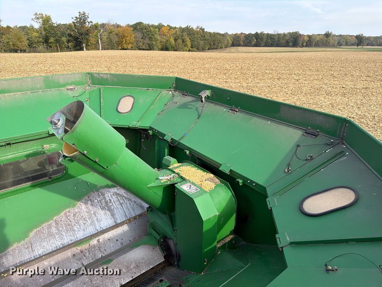 image for item YA5811 2003 John Deere 9650 STS combine