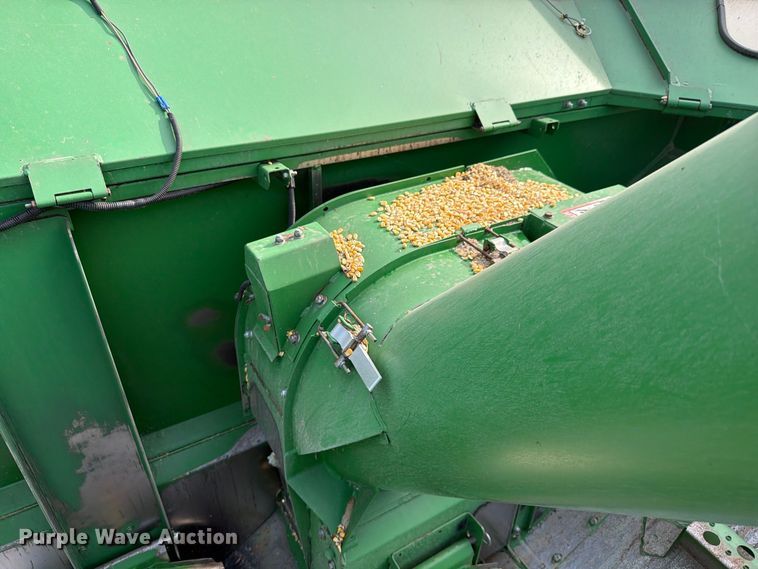 image for item YA5811 2003 John Deere 9650 STS combine