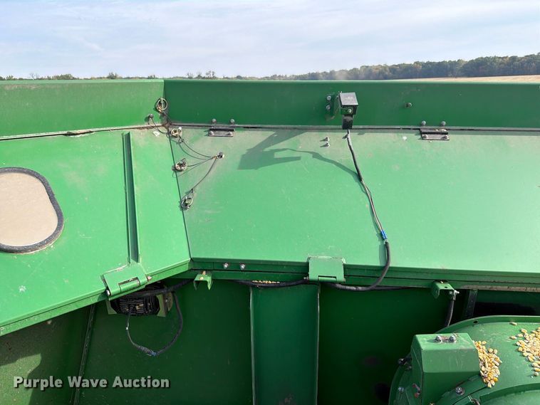 image for item YA5811 2003 John Deere 9650 STS combine