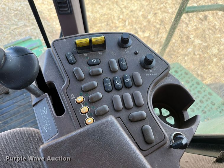 image for item YA5811 2003 John Deere 9650 STS combine