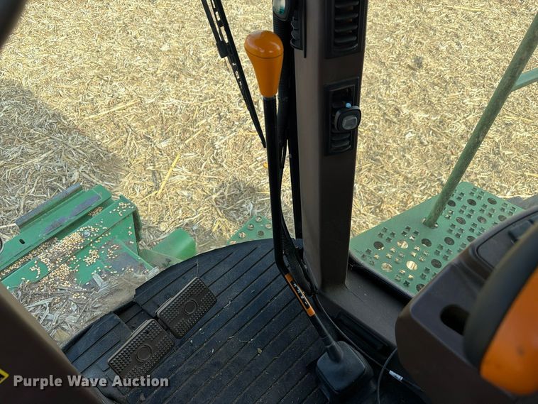 image for item YA5811 2003 John Deere 9650 STS combine