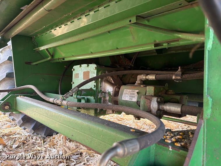 image for item YA5811 2003 John Deere 9650 STS combine