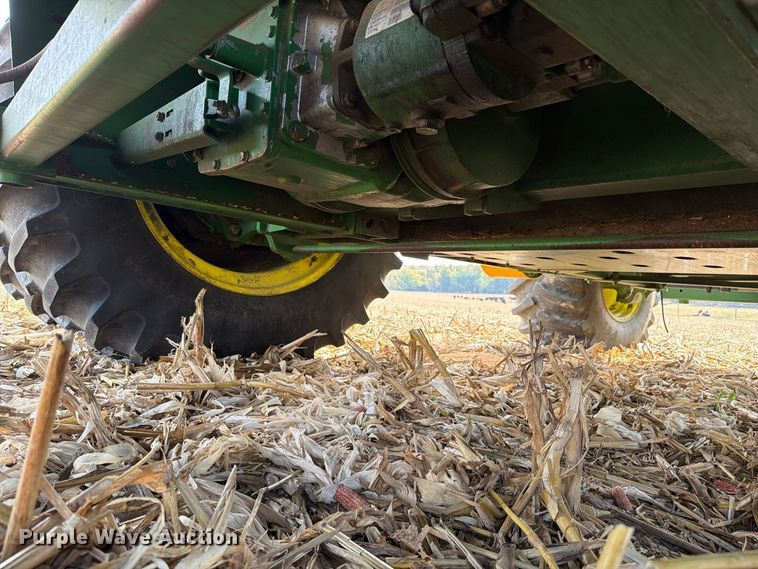 image for item YA5811 2003 John Deere 9650 STS combine