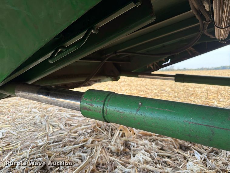 image for item YA5811 2003 John Deere 9650 STS combine