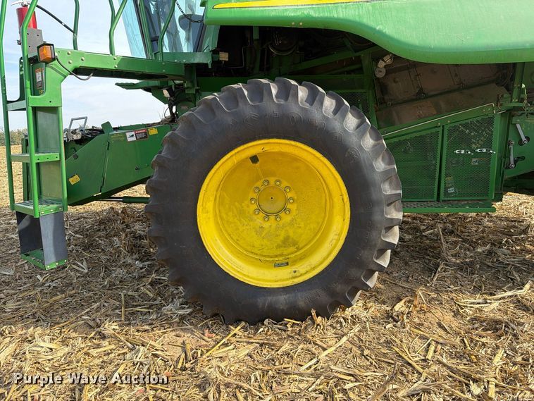 image for item YA5811 2003 John Deere 9650 STS combine
