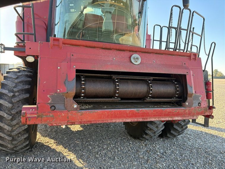 image for item YA5813 2010 Case IH 8120 Axial-Flow RWA combine