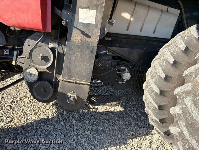 image for item YA5813 2010 Case IH 8120 Axial-Flow RWA combine