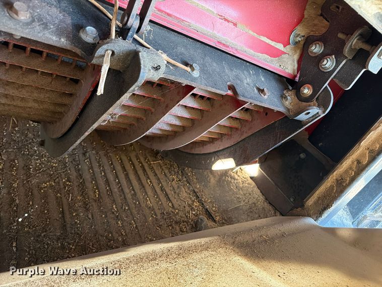 image for item YA5813 2010 Case IH 8120 Axial-Flow RWA combine