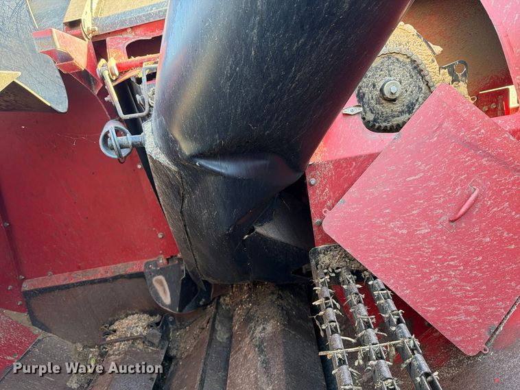 image for item YA5813 2010 Case IH 8120 Axial-Flow RWA combine