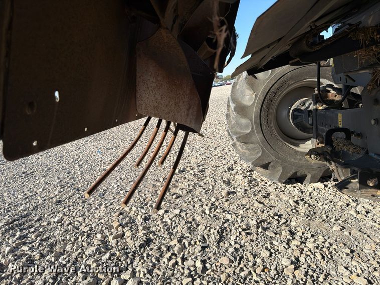image for item YA5813 2010 Case IH 8120 Axial-Flow RWA combine