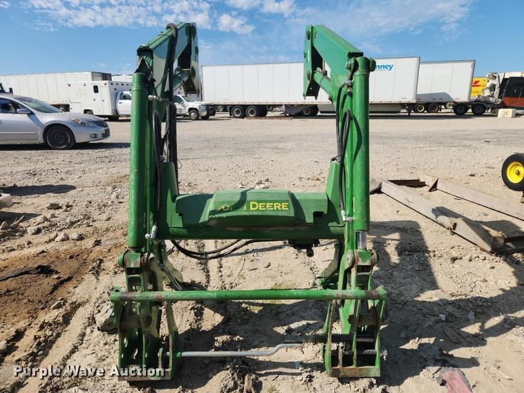 image for item YA5880 2023 John Deere 520M loader