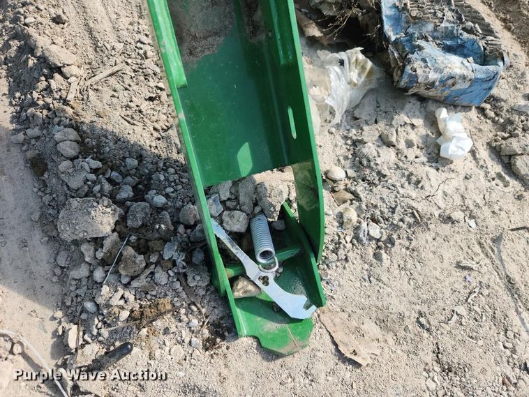 image for item YA5880 2023 John Deere 520M loader
