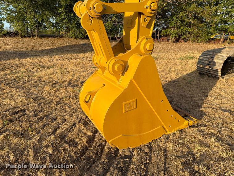 image for item FN3505 2020 Caterpillar 320 excavator
